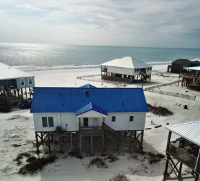 Island Time II - Private heated pool - Pet Friendly! Only 100 feet from the gulf - built with amazing views in mind! home